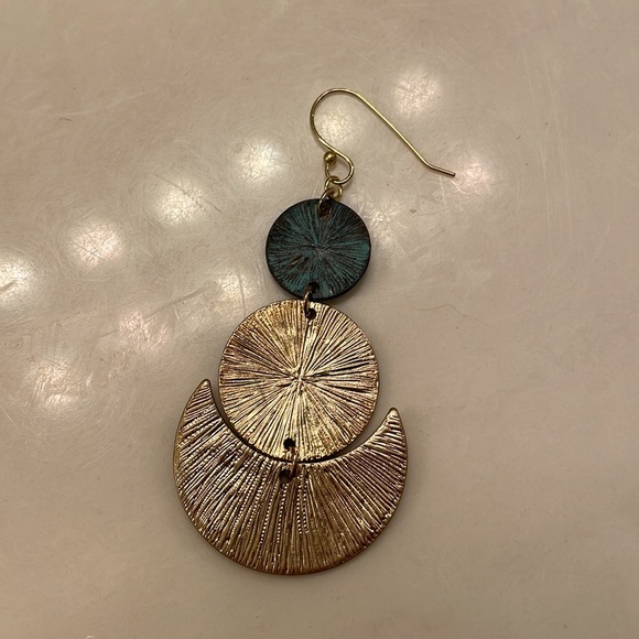 Cresent Moon Patina Earrings✨ - Picture 3 of 3